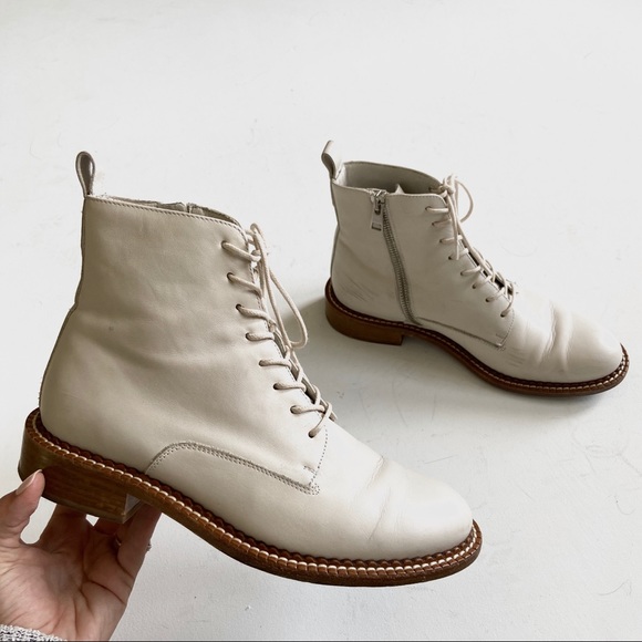 Vince Cabria Off White Lace Up Leather 